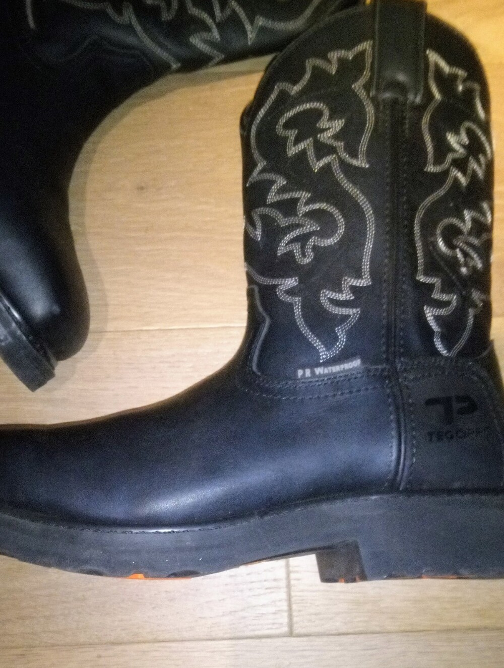 Tego Pro Boots